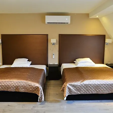 Room4u * Balatonszárszó